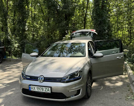 Серый Фольксваген e-Golf, объемом двигателя 0 л и пробегом 128 тыс. км за 11900 $, фото 5 на Automoto.ua