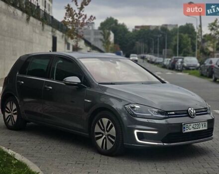 Серый Фольксваген e-Golf, объемом двигателя 0 л и пробегом 191 тыс. км за 14300 $, фото 7 на Automoto.ua