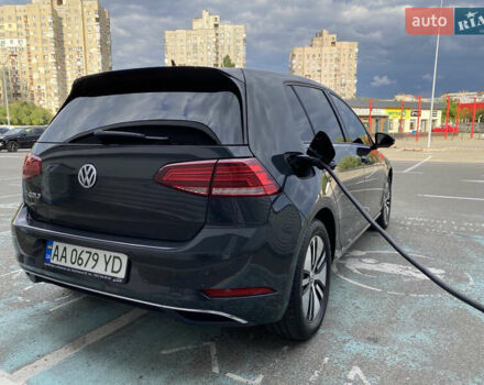 Серый Фольксваген e-Golf, объемом двигателя 0 л и пробегом 60 тыс. км за 16500 $, фото 19 на Automoto.ua