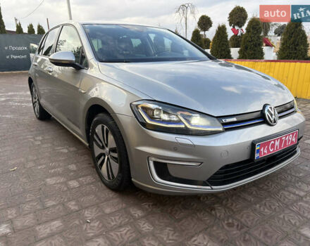 Серый Фольксваген e-Golf, объемом двигателя 0 л и пробегом 148 тыс. км за 12250 $, фото 1 на Automoto.ua