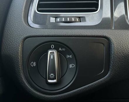 Серый Фольксваген e-Golf, объемом двигателя 0 л и пробегом 114 тыс. км за 15500 $, фото 17 на Automoto.ua