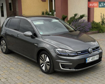 Серый Фольксваген e-Golf, объемом двигателя 0 л и пробегом 75 тыс. км за 12650 $, фото 8 на Automoto.ua