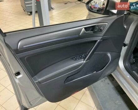 Серый Фольксваген e-Golf, объемом двигателя 0 л и пробегом 113 тыс. км за 14400 $, фото 11 на Automoto.ua