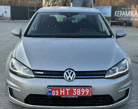 Серый Фольксваген e-Golf, объемом двигателя 0 л и пробегом 94 тыс. км за 12200 $, фото 1 на Automoto.ua