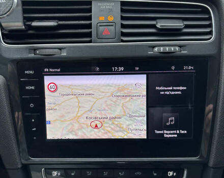 Серый Фольксваген e-Golf, объемом двигателя 0 л и пробегом 75 тыс. км за 12650 $, фото 27 на Automoto.ua