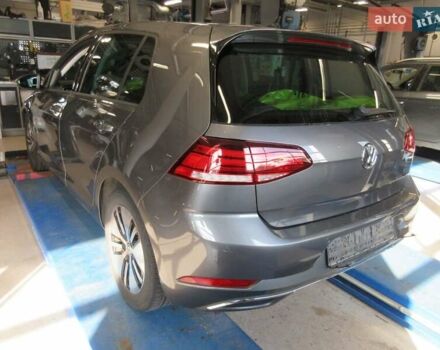 Серый Фольксваген e-Golf, объемом двигателя 0 л и пробегом 141 тыс. км за 13399 $, фото 1 на Automoto.ua