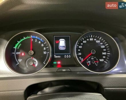 Серый Фольксваген e-Golf, объемом двигателя 0 л и пробегом 113 тыс. км за 14400 $, фото 12 на Automoto.ua