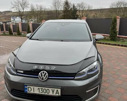 Серый Фольксваген e-Golf, объемом двигателя 0 л и пробегом 202 тыс. км за 13700 $, фото 2 на Automoto.ua