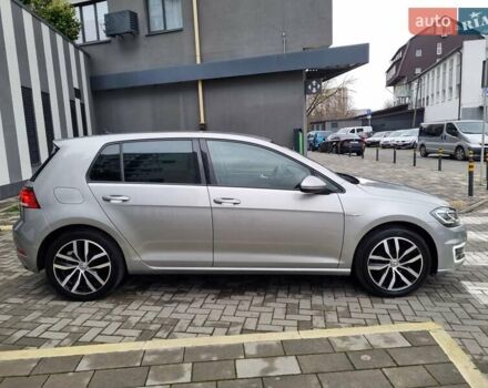 Серый Фольксваген e-Golf, объемом двигателя 0 л и пробегом 95 тыс. км за 12450 $, фото 26 на Automoto.ua
