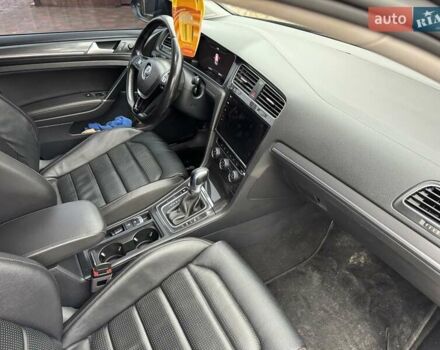 Серый Фольксваген e-Golf, объемом двигателя 0 л и пробегом 202 тыс. км за 13700 $, фото 10 на Automoto.ua