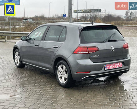 Серый Фольксваген e-Golf, объемом двигателя 0 л и пробегом 117 тыс. км за 12599 $, фото 4 на Automoto.ua