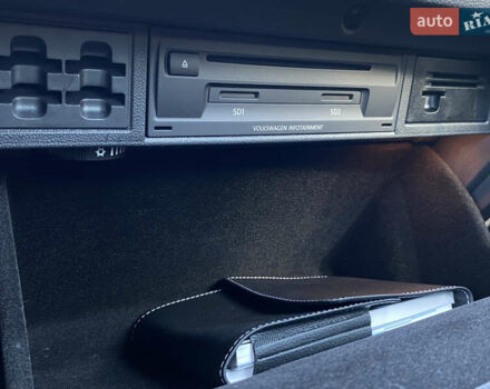 Серый Фольксваген e-Golf, объемом двигателя 0 л и пробегом 130 тыс. км за 13800 $, фото 52 на Automoto.ua