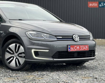 Серый Фольксваген e-Golf, объемом двигателя 0 л и пробегом 100 тыс. км за 13900 $, фото 8 на Automoto.ua