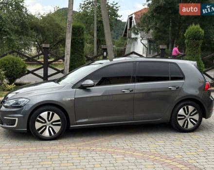Серый Фольксваген e-Golf, объемом двигателя 0 л и пробегом 75 тыс. км за 12650 $, фото 2 на Automoto.ua