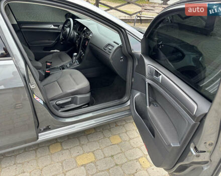 Серый Фольксваген e-Golf, объемом двигателя 0 л и пробегом 75 тыс. км за 12650 $, фото 11 на Automoto.ua