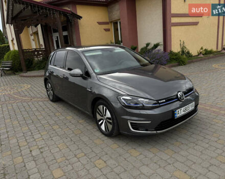 Серый Фольксваген e-Golf, объемом двигателя 0 л и пробегом 75 тыс. км за 12650 $, фото 37 на Automoto.ua