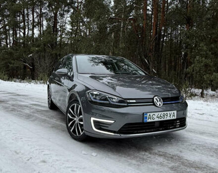 Серый Фольксваген e-Golf, объемом двигателя 0 л и пробегом 159 тыс. км за 12300 $, фото 13 на Automoto.ua