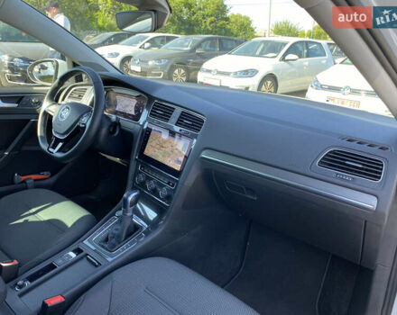 Серый Фольксваген e-Golf, объемом двигателя 0 л и пробегом 130 тыс. км за 13800 $, фото 58 на Automoto.ua