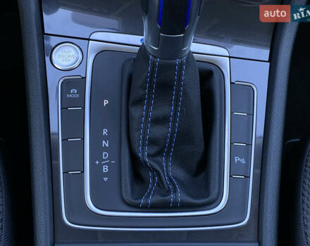 Серый Фольксваген e-Golf, объемом двигателя 0 л и пробегом 130 тыс. км за 13800 $, фото 24 на Automoto.ua