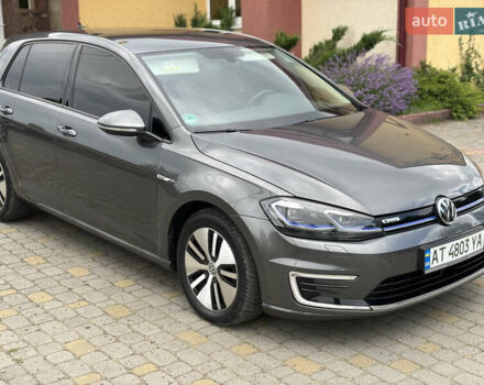 Серый Фольксваген e-Golf, объемом двигателя 0 л и пробегом 75 тыс. км за 12650 $, фото 7 на Automoto.ua