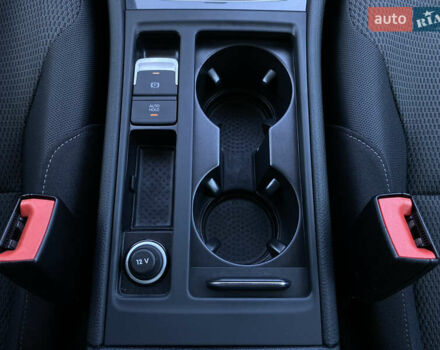 Серый Фольксваген e-Golf, объемом двигателя 0 л и пробегом 130 тыс. км за 13800 $, фото 28 на Automoto.ua