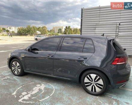 Серый Фольксваген e-Golf, объемом двигателя 0 л и пробегом 60 тыс. км за 16500 $, фото 24 на Automoto.ua