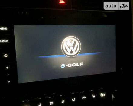 Серый Фольксваген e-Golf, объемом двигателя 0 л и пробегом 125 тыс. км за 17500 $, фото 42 на Automoto.ua