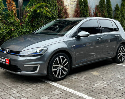 Серый Фольксваген e-Golf, объемом двигателя 0 л и пробегом 66 тыс. км за 16290 $, фото 25 на Automoto.ua