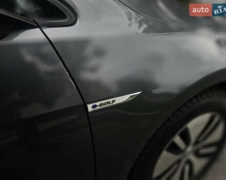 Серый Фольксваген e-Golf, объемом двигателя 0 л и пробегом 191 тыс. км за 14300 $, фото 18 на Automoto.ua