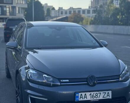 Серый Фольксваген e-Golf, объемом двигателя 0 л и пробегом 92 тыс. км за 19100 $, фото 5 на Automoto.ua