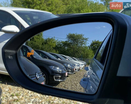 Серый Фольксваген e-Golf, объемом двигателя 0 л и пробегом 130 тыс. км за 13800 $, фото 65 на Automoto.ua