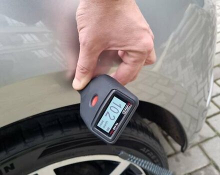 Серый Фольксваген e-Golf, объемом двигателя 0 л и пробегом 95 тыс. км за 12450 $, фото 81 на Automoto.ua