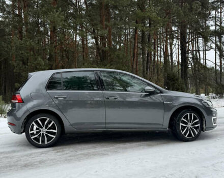 Серый Фольксваген e-Golf, объемом двигателя 0 л и пробегом 159 тыс. км за 12300 $, фото 10 на Automoto.ua