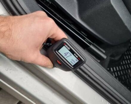 Серый Фольксваген e-Golf, объемом двигателя 0 л и пробегом 95 тыс. км за 12450 $, фото 105 на Automoto.ua