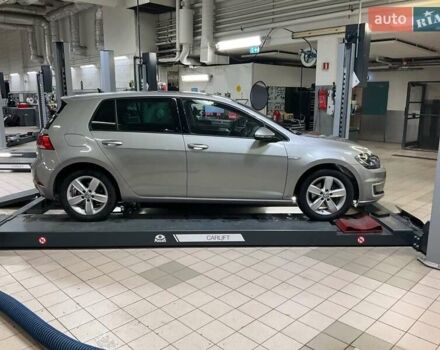 Серый Фольксваген e-Golf, объемом двигателя 0 л и пробегом 113 тыс. км за 14400 $, фото 23 на Automoto.ua