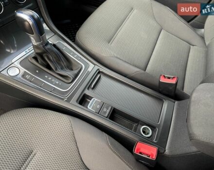 Серый Фольксваген e-Golf, объемом двигателя 0 л и пробегом 118 тыс. км за 13600 $, фото 35 на Automoto.ua