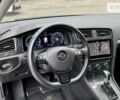 Серый Фольксваген e-Golf, объемом двигателя 0 л и пробегом 70 тыс. км за 23900 $, фото 8 на Automoto.ua