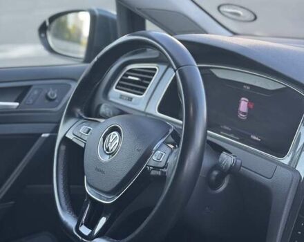 Серый Фольксваген e-Golf, объемом двигателя 0 л и пробегом 92 тыс. км за 19100 $, фото 17 на Automoto.ua