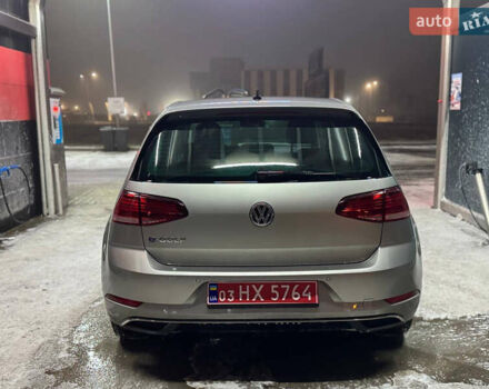 Серый Фольксваген e-Golf, объемом двигателя 0 л и пробегом 100 тыс. км за 10999 $, фото 4 на Automoto.ua