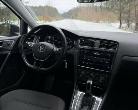 Серый Фольксваген e-Golf, объемом двигателя 0 л и пробегом 159 тыс. км за 12300 $, фото 33 на Automoto.ua