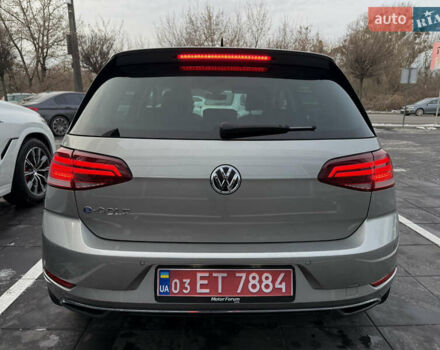 Серый Фольксваген e-Golf, объемом двигателя 0 л и пробегом 129 тыс. км за 12300 $, фото 19 на Automoto.ua