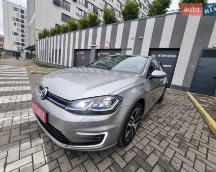 Серый Фольксваген e-Golf, объемом двигателя 0 л и пробегом 95 тыс. км за 12450 $, фото 7 на Automoto.ua