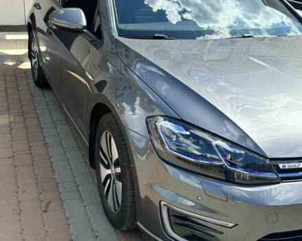 Серый Фольксваген e-Golf, объемом двигателя 0 л и пробегом 91 тыс. км за 16000 $, фото 3 на Automoto.ua