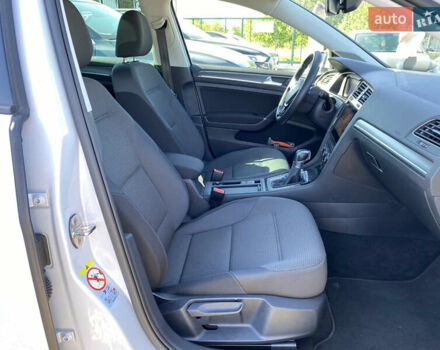 Серый Фольксваген e-Golf, объемом двигателя 0 л и пробегом 130 тыс. км за 13800 $, фото 60 на Automoto.ua