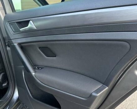 Серый Фольксваген e-Golf, объемом двигателя 0 л и пробегом 114 тыс. км за 15500 $, фото 11 на Automoto.ua