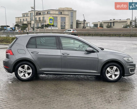 Серый Фольксваген e-Golf, объемом двигателя 0 л и пробегом 117 тыс. км за 12599 $, фото 7 на Automoto.ua