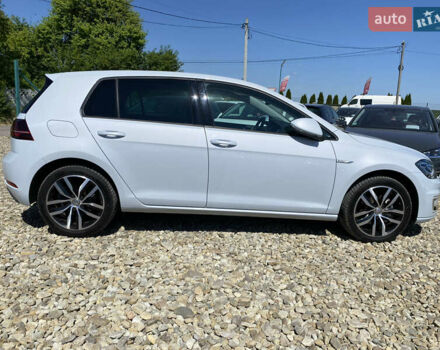 Серый Фольксваген e-Golf, объемом двигателя 0 л и пробегом 130 тыс. км за 13800 $, фото 1 на Automoto.ua