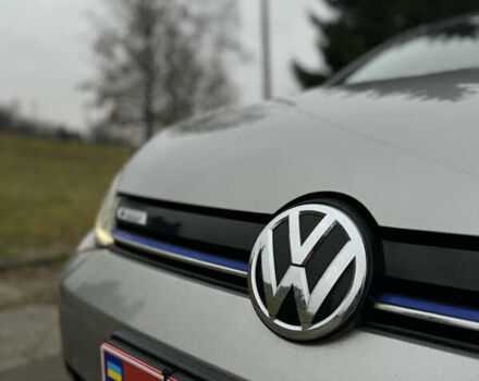 Серый Фольксваген e-Golf, объемом двигателя 0 л и пробегом 61 тыс. км за 14500 $, фото 14 на Automoto.ua