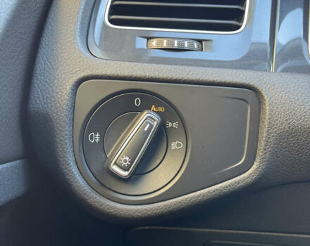 Серый Фольксваген e-Golf, объемом двигателя 0 л и пробегом 135 тыс. км за 13200 $, фото 17 на Automoto.ua