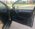 Серый Фольксваген e-Golf, объемом двигателя 0 л и пробегом 135 тыс. км за 13200 $, фото 28 на Automoto.ua
